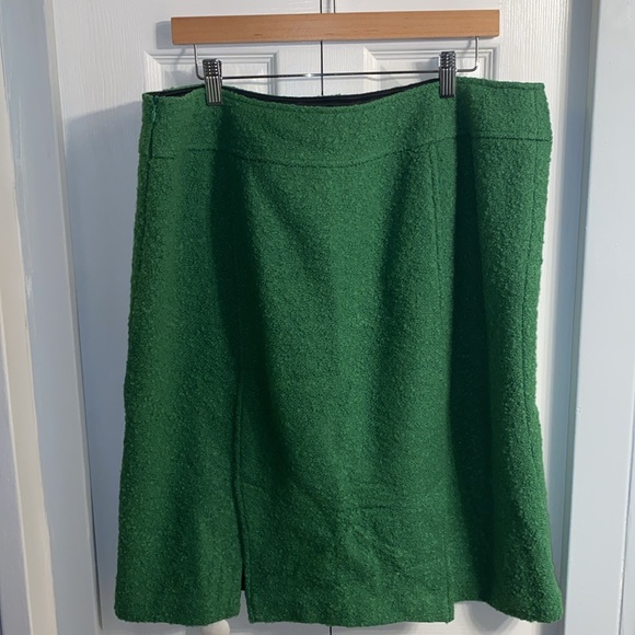 Lafayette 148 NY Green Wool Suit Skirt Set - Picture 13 of 14